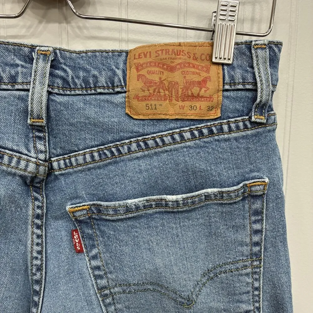 Levi's 511 Men's W30 x L32 Blue Distressed Slim Fit Light Wash Denim Jeans